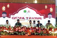 BERKUMANDANG: Wakil Bupati Sumenep, KH Imam Hasyim saat menghadiri acara gema takbir Hari Raya Idul Fitri 1446 H (SandiGT - Seputar Jatim)