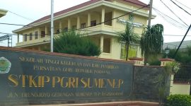 PINGGIR JALAN: Kampus STKIP PGRI Sumenep (Foto Istimewa)