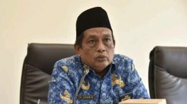 MENJELASKAN: Kepala Dinas PUTR Sumenep, Ery Susanto, saat berada di ruang kerjanya (Foto Istimewa)