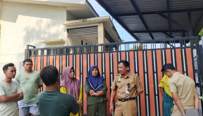 Sempat Dapat Protes, DKUPP Sumenep dan Satpol PP Bongkar Paksa Lapak PKL di Desa Pabian