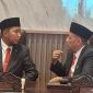 BERBINCANG: Bupati Sumenep, Achmad Fauzi Wongsojudo, (kiri) bersama Ketua DPRD Sumenep, Zainal Arifin (kanan) usai menggelar rapat (Foto Istimewa)