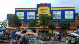 BERAKTIVITAS: Suasana Pasar Anom kabupaten Sumenep (SandiGT - Seputar Jatim)