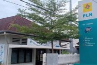 CERAH: Kantor ULP PLN Sumenep yang berlokasi di Jalan Urip Sumoharja, Mastasek, Pabian, Kecamatan Kota (Foto Istimewa)