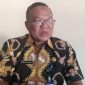 PAKAI BATIK: Kepala Bidang P2P Dinkes P2KB Sumenep, Ahmad Syamsuri saat memaparkan angka kasus stroke (istimewa)