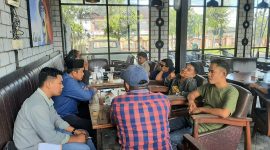 IWO SUMENEP: Rapat Agenda Lomba Baca Puisi dan Pidato Ala Bung Karno se-Madura (Mufti Che - Seputar Jatim)