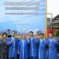 SWAFOTO: Direktur RSUD Sumenep, dr. Erlyati (memakai batik) saat mendapingi Wabup Sumenep, Imam Hasyim (tengah) saat mencoba terapi HBOT milik Lembaga Kesehatan Kelautan TNI Angkatan Laut (Doc. Seputar Jatim)
