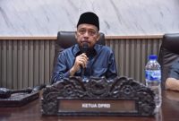 MENYAMPAIKAN: Ketua DPRD Sumenep, Zainal Arifin (Doc. Seputar Jatim)