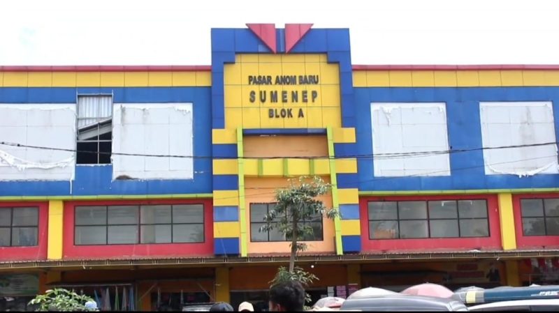 CERAH: Suasana Gedung pasar Anom di Sumenep (SandiGT - Seputar Jatim)