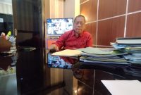 MENJELASKAN: Kepala DKPP Sumenep, Chainur Rasyid saat ditemui di ruangannya (Doc. Seputar Jatim)