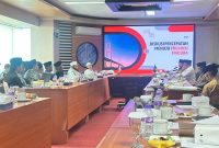 RAPAT: Badan Silaturrahmi Pondok Pesantren saat pertemuan di Universitas Trunojoyo Madura (UTM) dengan Bupati dan Ketua DPRD se-Madura (SandiGT - Seputar Jatim)