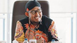 TERSENYUM: Bupati Sumenep, Ahmad Fauzi Wongsojudo (Foto Istimewa)