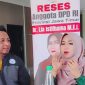 SANTAI: DPD RI Lia Istifhama, saat berbincang-bincang dengan pengurus SMSI Sumenep (Doc. Seputar Jatim)