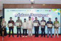 SWAFOTO: PR M. Lukman Jadi Nominasi Pelestari Warisan Kretek Indonesia pada Malam Anugerag SMSI Award 2025 (Doc. Seputar Jatim)