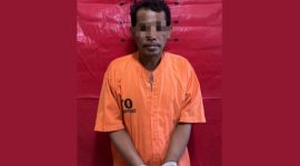 BAJU TAHANAN: Pelaku rudapaksa Pengasuh Ponpes Moh. Sahnan (Doc. Polres Sumenep)