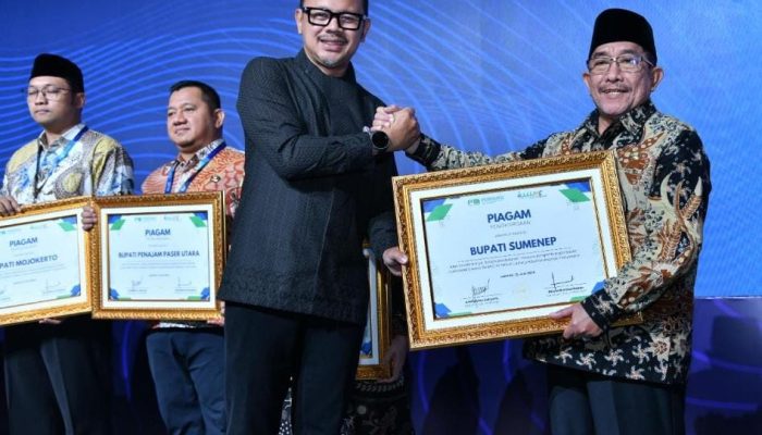 Perkuat Sektor Pelayanan Air Bersih, Pemkab Sumenep Terima Penghargaan di IWWEF 2025