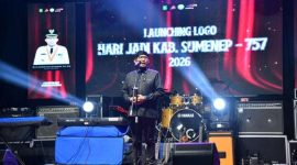 RESMIKAN: Bupati Sumenep, Achmad Fauzi Wongsojudo, saat Launching Logo Hari Jadi ke 757 di Area Taman Bunga (Doc.Seputar Jatim)