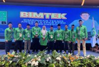 BERDIRI: Anggota Fraksi Partai Kebangkitan Bangsa (PKB) DPRD Sumenep, saat mengikuti Bimtek di Jakarta pada momen Harlah PKB ke-27 (Doc. Seputar Jatim)