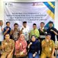 SWAFOTO: DPMPTSP Sumenep foto bersama usai sosialisasi Peraturan Bupati (SandiGT - Seputar Jatim)