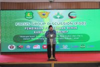 MERESMIKAN: Wakil Bupati Sumenep, Imam Hasyim, saat membuka Focus Group Discussion (FGD) di Pendopo Agung Keraton Sumenep (Mufti Che -Seputar Jatim)