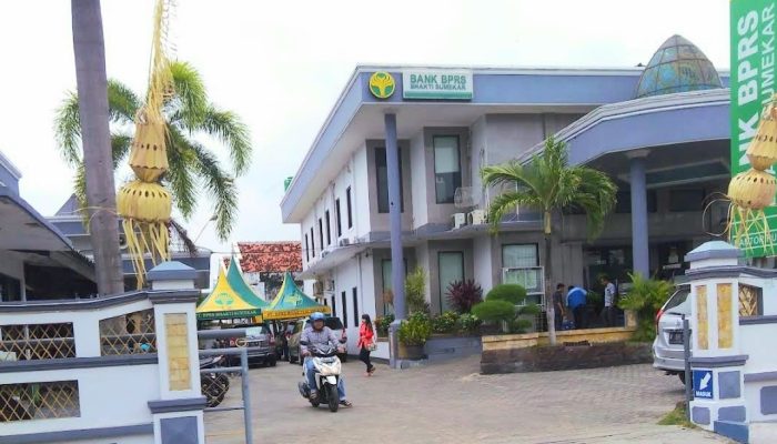 BPRS Bhakti Sumekar Berkomitmen Wujudkan Layanan Publik Bersih dari Praktik Gratifikasi