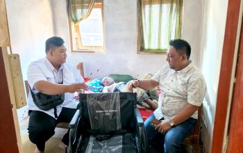 Lumpuh selama 3 Tahun, Warga Rubaru Terima Bantuan Kursi Roda dari Baznas Sumenep