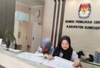 MENGECEK: Aktivitas di Kantor KPU Sumenep (Doc. Seputar Jatim)
