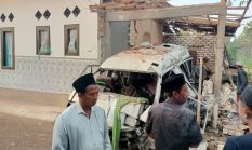 Ditinggal ke Jakarta, Mobil Meledak di Ambunten Sumenep 1 Orang Alami Luka-luka