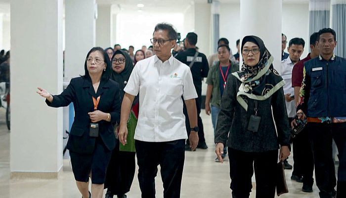 Ke Sumenep, Menkes RI Budi Gunadi Tinjau RS BHC
