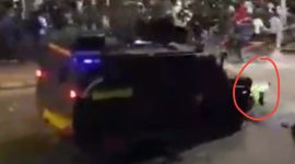 RICUH: Mobil Rantis Brimob diduga melindas pengemudi ojek online (ojol) saat terjadi demo di Gedung DPR RI Jakarta Pusat (SC: Video Vira)