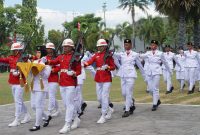 RAPI: Paskibraka dari siswa-siswi pilihan SMA sederajat se-Kabupaten Sumenep siap mengibarkan bendera merah putih di Halaman Kantor Bupati (Doc. Seputar Jatim)