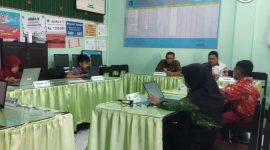 FOKUS: Disdik Sumenep saat melakukan uji coba Olimpiade Sains Nasional Tingkat Provinsi (OSN-P) jenjang Sekolah Dasar di SDN Pandian 1 (SandiGT - Seputar Jatim)