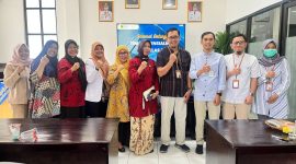 SEMANGAT: Dirut RSUDMA Sumenep Erliyati, saat menerima Kunjungan Penilaian kredensialing oleh tim BPJS Kesehatan Wilayah Madura (Doc. Seputar Jatim)