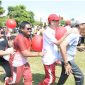 SEMANGAT: Bupati Sumenep Achmad Fauzi Wongsojudo (belakang) saat mengkuti lomba HUT RI Ke 80 bersama ASN lainnya (Doc. Seputar Jatim)