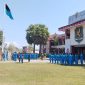 SEMANGAT: Anggota Paskibraka Kabupaten Sumenep, saat melakukan latihan di bawah terik matahari  di halaman kantor pemkab setempat (SandiGT - Seputar Jatim)
