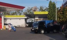 SPBU Patean Sumenep Diduga Salahi Aturan, Jual Solar Pakai Jerigen hingga Ditimbun Satu Pick Up