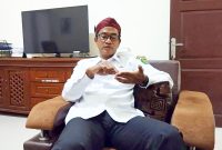 SANTAI: Kepala Brida Sumenep, Benny Irawan, saat menyampaikan tentang inovasi baru SIMBRIDA (SandiGT - Seputar Jatim)