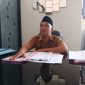 TEGAS: Kepala Bidang Penempatan dan Perluasan Kerja Disnaker Sumenep, Eko Kurniawan, saat diwawancarai di ruang kerjanya (SandiGT - Seputar Jatim)