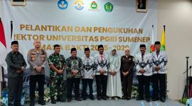 TERSENYUM: Foto bersama usai pelantikan Rektor Universitas PGRI Sumenep (SandiGT - Seputar Jatim)