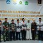 TERSENYUM: Foto bersama usai pelantikan Rektor Universitas PGRI Sumenep (SandiGT - Seputar Jatim)