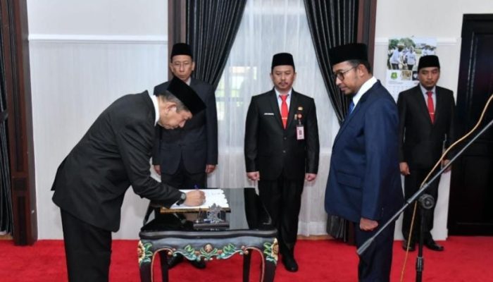 Syahwan Efendi Dilantik Jadi Pj Sekda Sumenep, Bupati Ingatkan Tanggung Jawab Pimpin Birokrasi