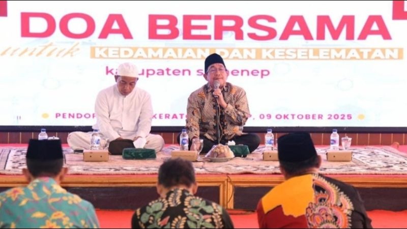 KHDIMAT: Wakil Bupati Sumenep Imam Hasyim, saat memberikan sambutan dalam kegiwtab doa bersama meminta keselamatan (Doc. Seputar Jatim)