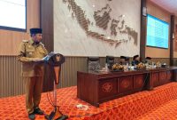 FOKUS: Bupati Sumenep, Achmad Fauzi Wongsojudo, memberikan sambutan pada penyerahan Nota Keuangan APBD 2026 kepada DPRD di ruang rapat paripurna (SandiGT - Seputar Jatim) 