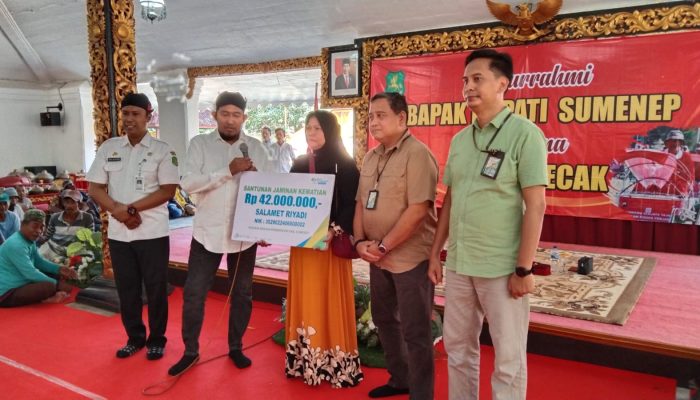 Ribuan Pekerja Rentan dan Buruh Tani Tembakau di Sumenep Dapat Jaminan BPJS Ketenagakerjaan