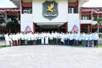 KOMPAK: Moment Foto usai menggelar upacara Hari Santri Nasional (HSN) 2025 di Halaman Pemkab Sumenep (Doc. Seputar Jatim)