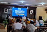 KHIDMAT: Diskominfo Sumenep dan Polres Sumenep, melakukan Deklarasi Gerakan Anti Judi Online (Judol) di Aula Diskominfo setempat (Doc. Seputar Jatim)