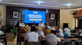 KHIDMAT: Diskominfo Sumenep dan Polres Sumenep, melakukan Deklarasi Gerakan Anti Judi Online (Judol) di Aula Diskominfo setempat (Doc. Seputar Jatim)