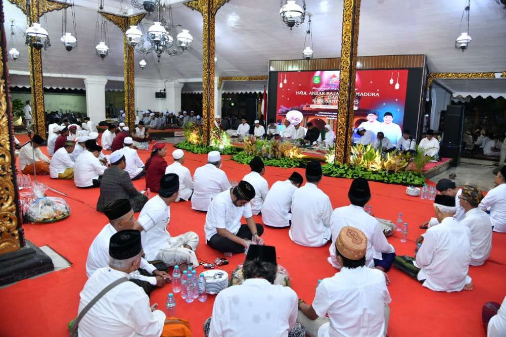 Rawat Marwah Leluhur, Pemkab Gelar Haul Raja-Raja Sumenep IMG 20251028 WA0040