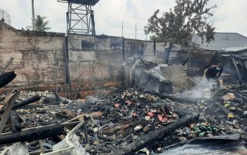 5 Toko Hangus Terbakar di Pasar Ganding Sumenep, Diduga Akibat Korsleting Listrik