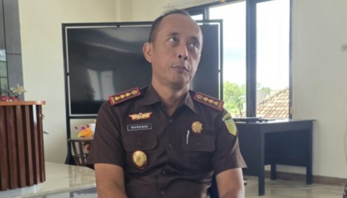 TEGAS: Kepala Kejaksaan Negeri (Kajari) Sumenep, Nurhadi Puspandoyo, saat ditemui wartawan Seputar Jatim (SandiGT - Seputar Jatim)