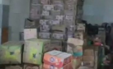 TOKO: Kios di Pasar Anom alami kebanjiran akibat pemabangunan yang diduga asal asalan (Doc. Seputar Jatim)